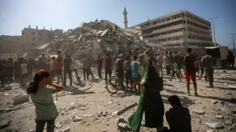 Heightened Artillery Offensive Continues in the Gaza Strip